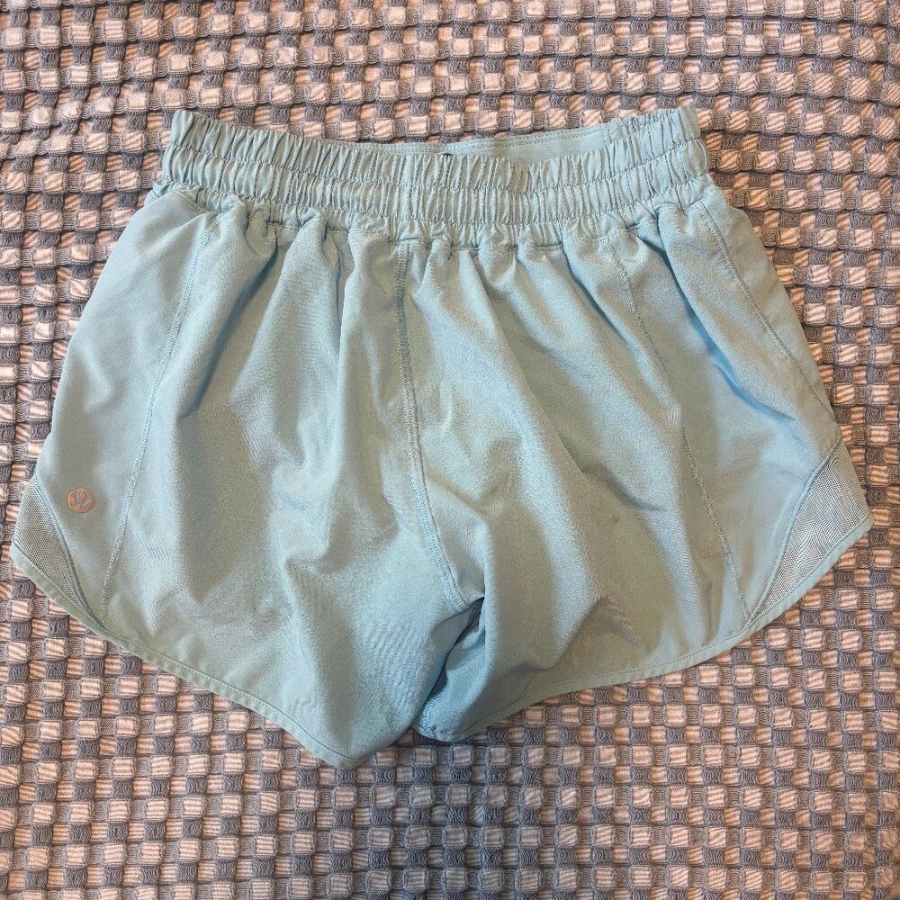 Lululemon Hotty Hot Shorts Light Blue 4 inch - Picture 2 of 3